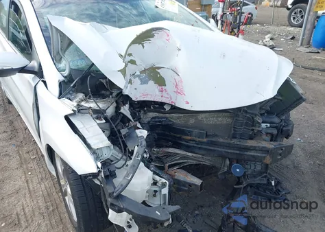 2016 Hyundai Elantra Value Edition из США, поврежденный, VIN 5NPDH4AE0GH777318